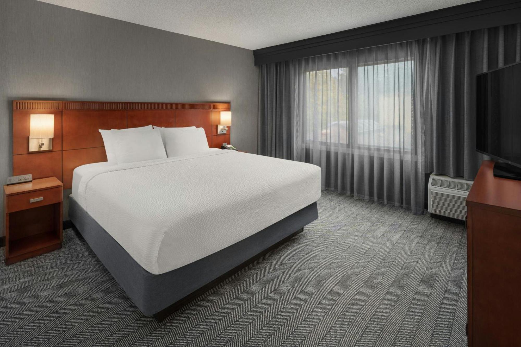 Courtyard By Marriott Portland Beaverton Exterior photo