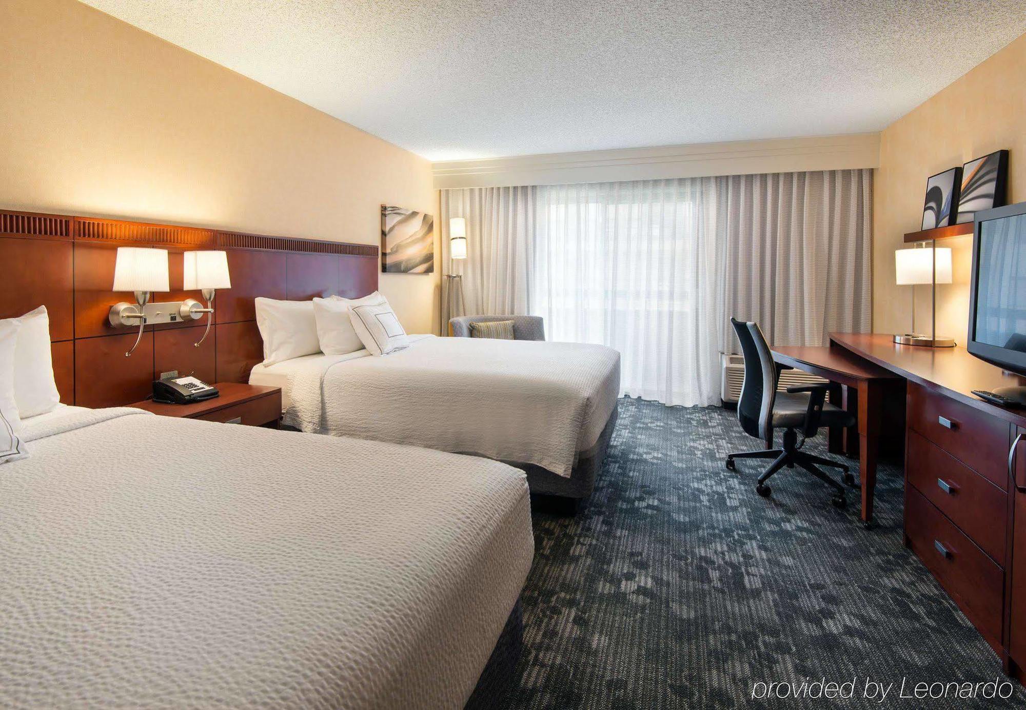 Courtyard By Marriott Portland Beaverton Exterior photo